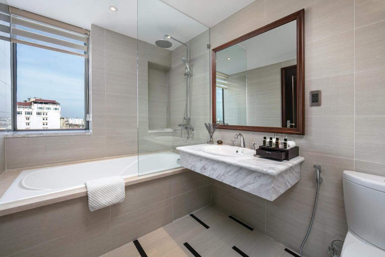 The Q Hotel Hanoi Bagian luar foto